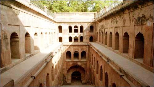 baoli-lko
